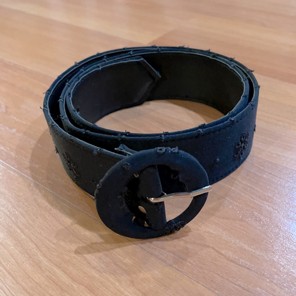 Black belt with eyelet flower design NWOT